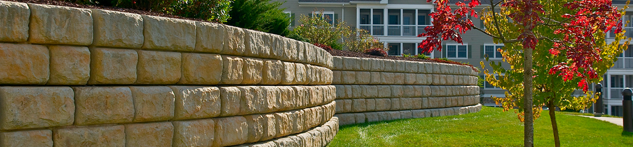 Wall 1 (c) Redi-Rock International